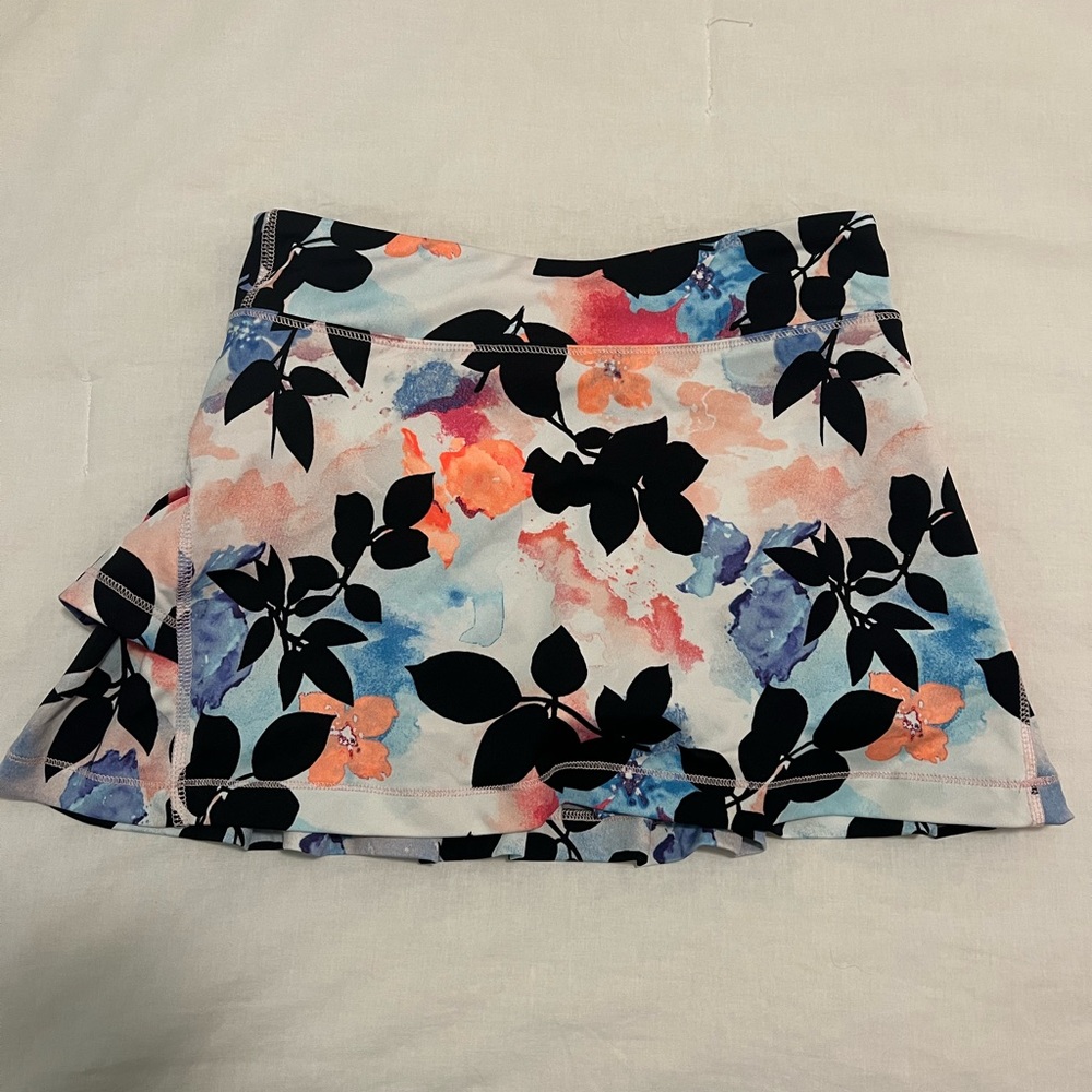 The cutest girl’s tennis skirt, size medium